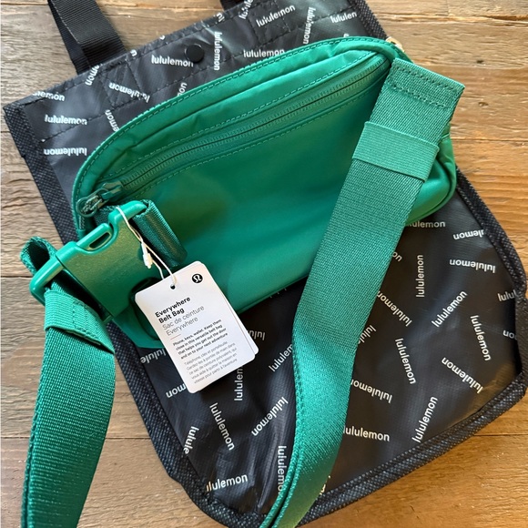 NEW Lululemon Belt Bag Cascadia Green NWT - Picture 10 of 10